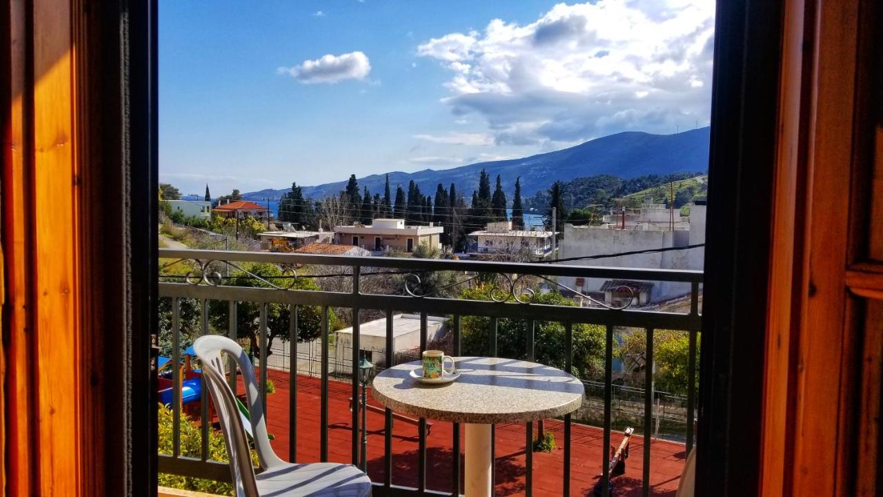Apartamento Valerie'S House Poros Town Exterior foto
